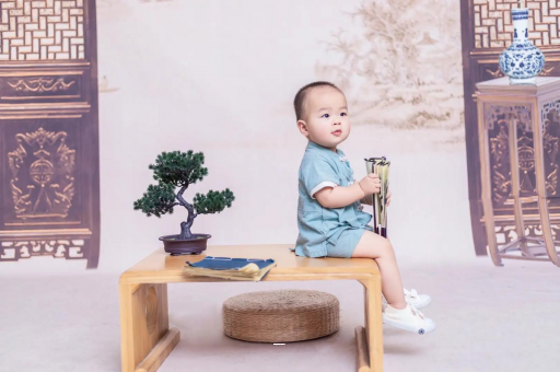 黔南四个月宝宝可以坐着吗